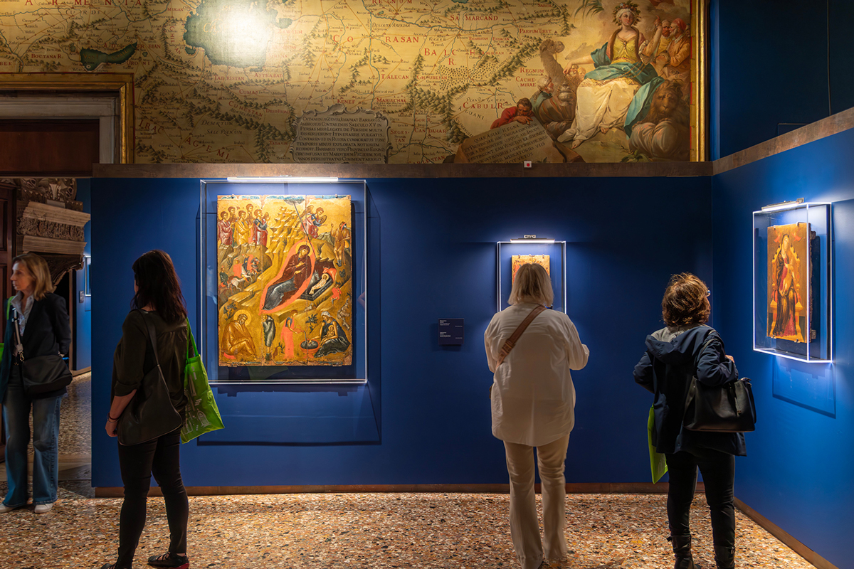 veduta mostra oro dipinto