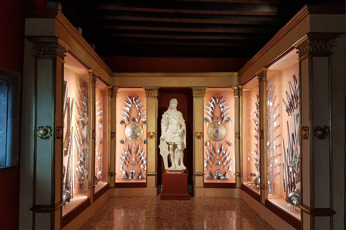 Armeria di Palazzo Ducale veduta